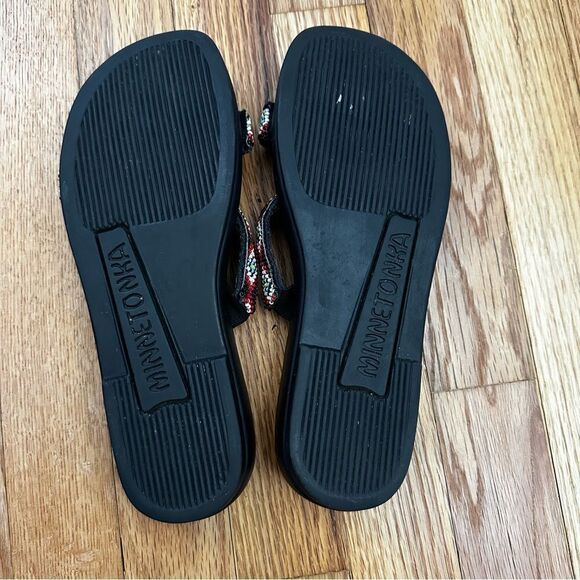 Minnetonka Beaded Leather Sandals Women’s Sz 7 Black/ Red/ White - Picture 7 of 8